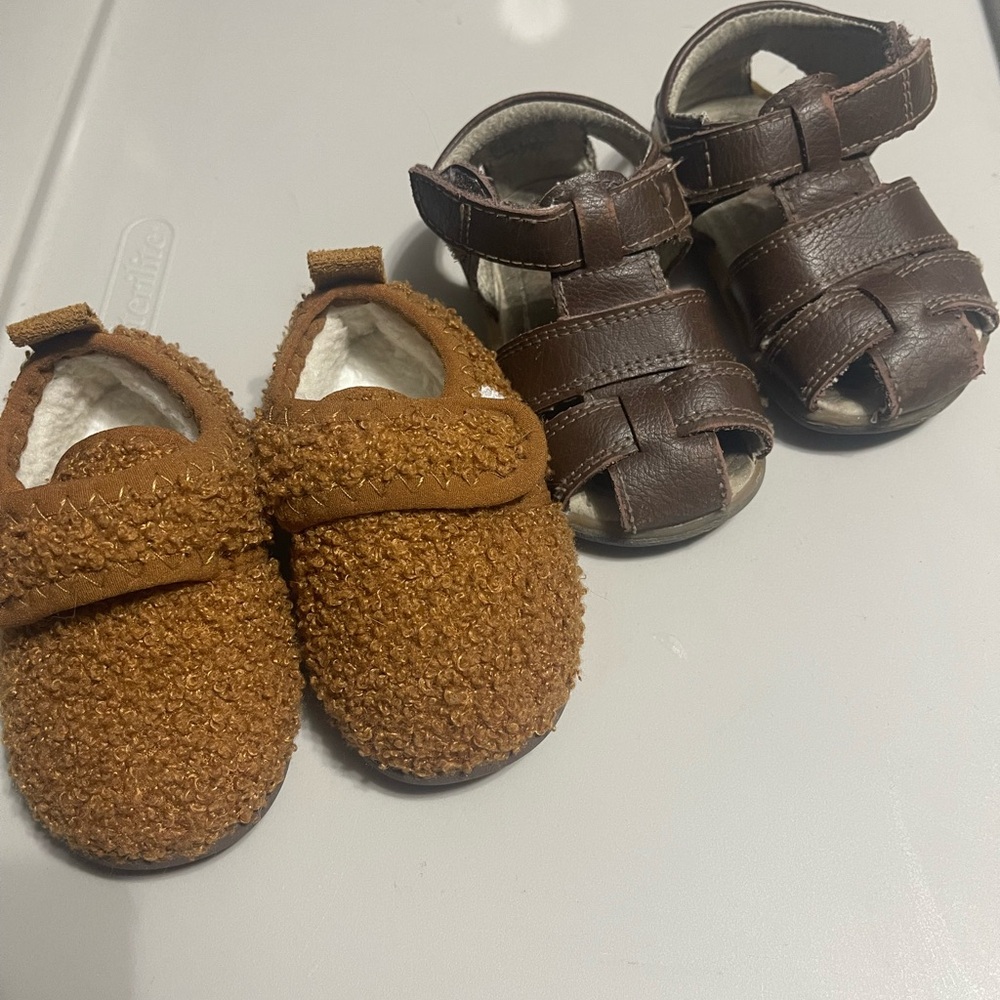 House shoes and sandals size 3